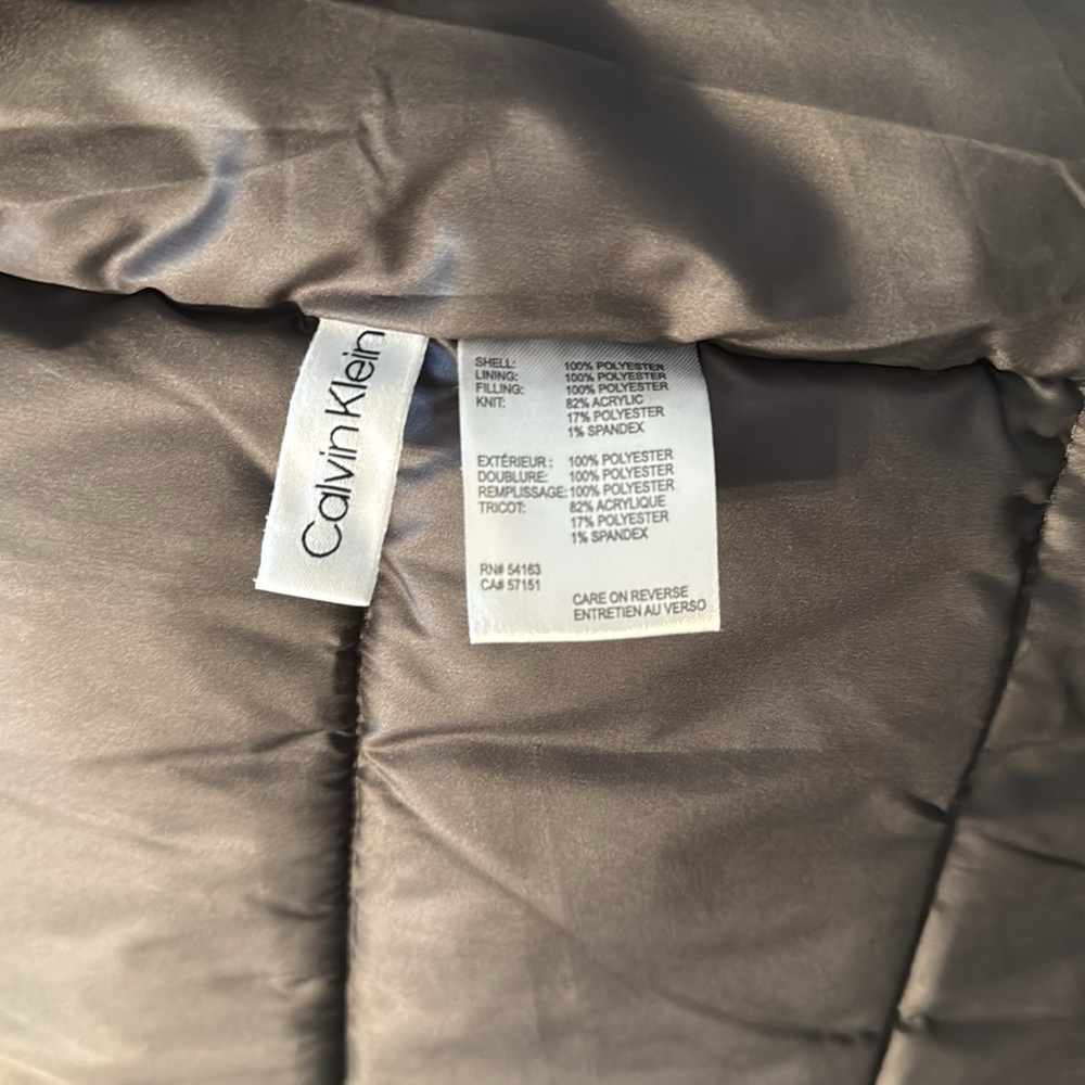EXCELLENT CONDITION - Calvin Klein Men’s Black Puffer Jacket Sz M - Picture 8 of 9
